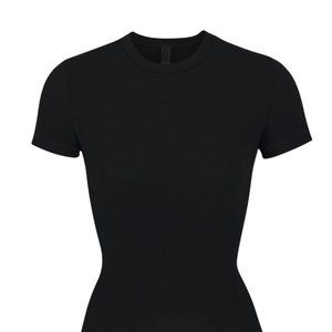 SKIMS SOFT LOUNGE BABY TEE - SIZE XS